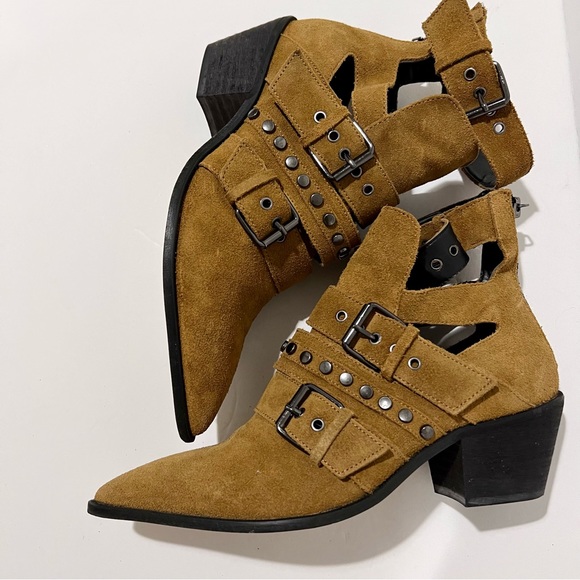 Zara | Khaki strapped buckled studded pointed toe booties - Picture 3 of 8